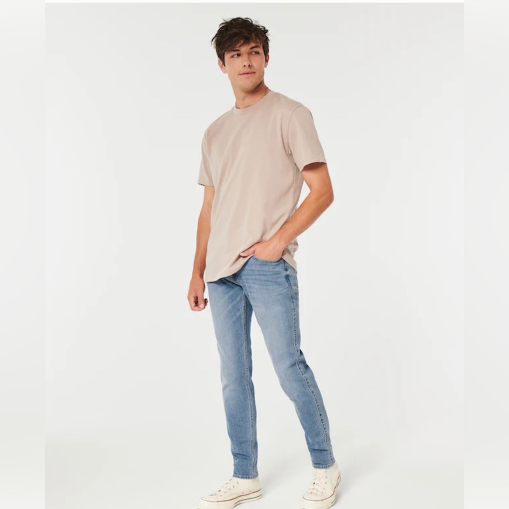 NWT Hollister Advanced Stretch Super Skinny Jean 26x30